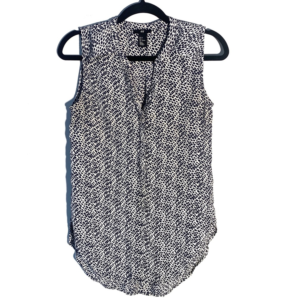 ✨H&M Sleeveless Print Blouse